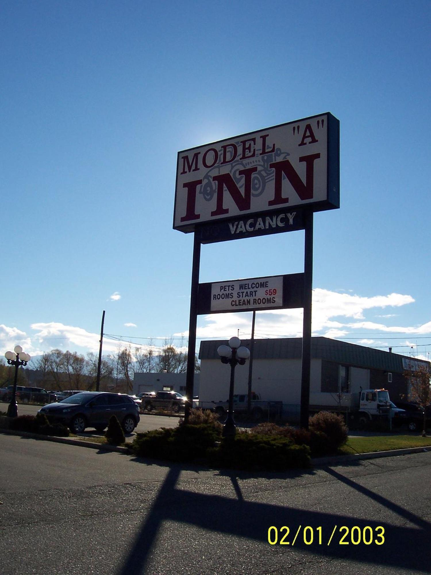 Motel Model A 2*